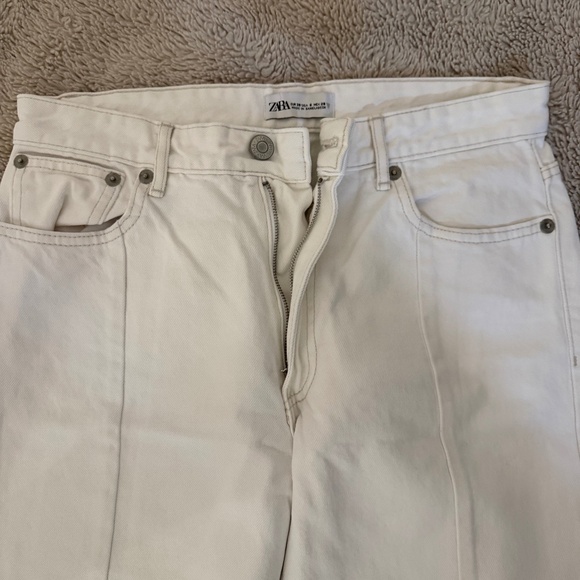 Zara new white jeans baggy with slit in front - Picture 1 of 6